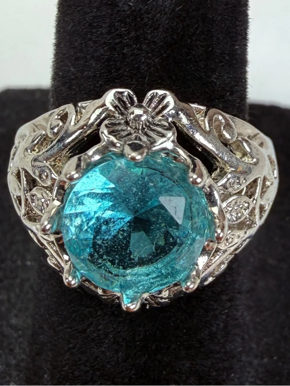 Vintage Silvertone blue center, size 5 1/2 ring